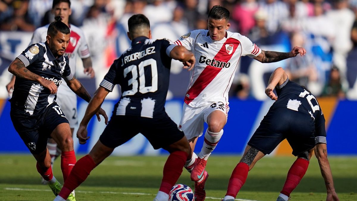 La rompió enfrentando a River en el Mundial de Clubes 2025 y ahora negocia su llegada al Millonario
