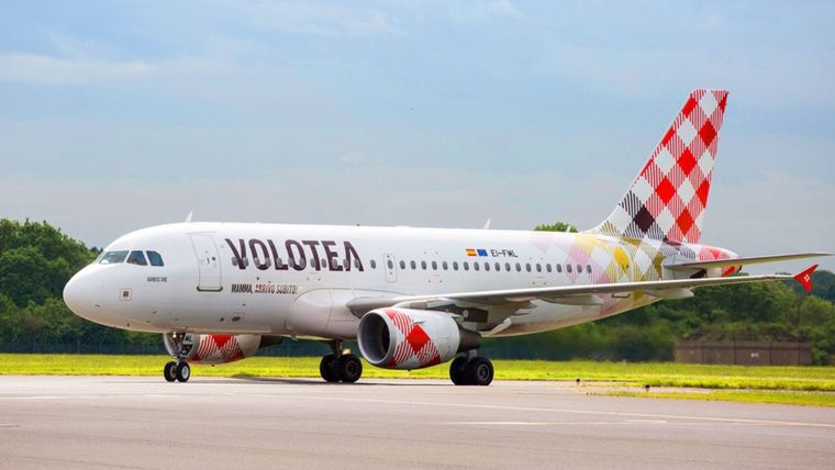 El avión es de la empresa Volotea