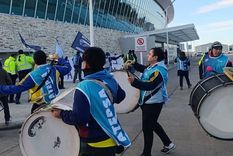 El Gobierno presentó una denuncia penal contra el gremio de controladores aéreos tras la medida de fuerza que comenzó el miércoles y se extenderá a este jueves. El Gobierno presentó una denuncia penal contra el gremio de controladores aéreos tras la medida de fuerza que comenzó el miércoles y se extenderá a este jueves.