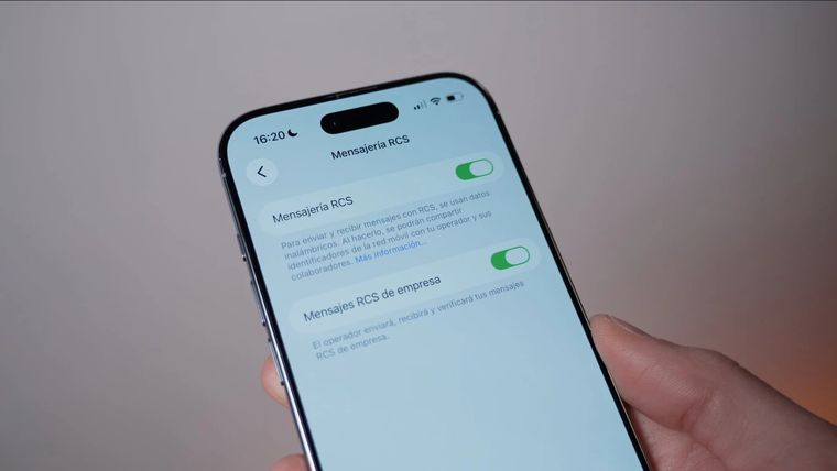 La función de cifrado de extremo a extremo para RCS fue retirada del código tras tres versiones de prueba. La función de cifrado de extremo a extremo para RCS fue retirada del código tras tres versiones de prueba.