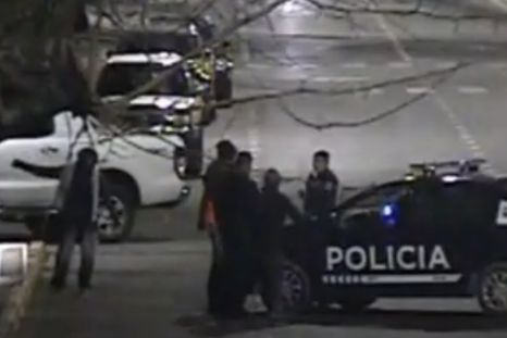 Uno de los procedimientos policiales con detenidos en el Gran Mendoza. Uno de los procedimientos policiales con detenidos en el Gran Mendoza.